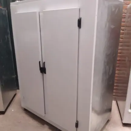 Carnicera de 90 pies / 2 Puertas